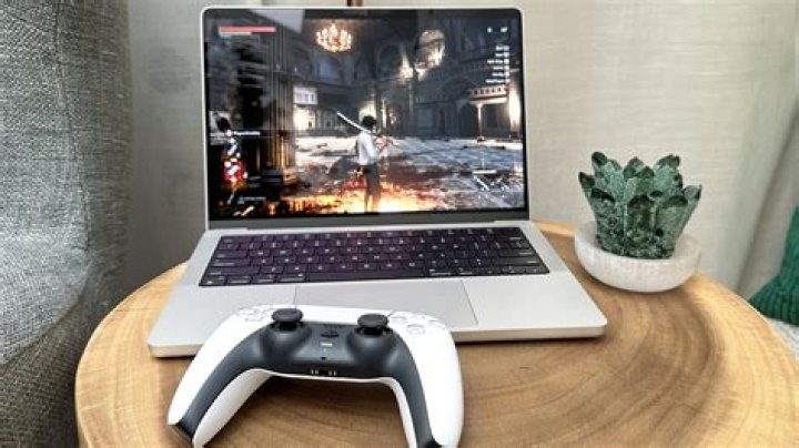 Can you play games on a MacBook?