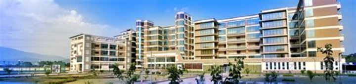 How can I reach XLRI Jamshedpur?