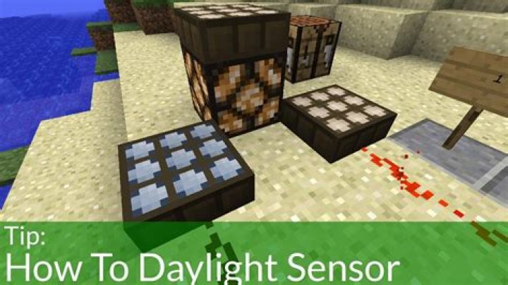 How do daylight sensors work in Minecraft?