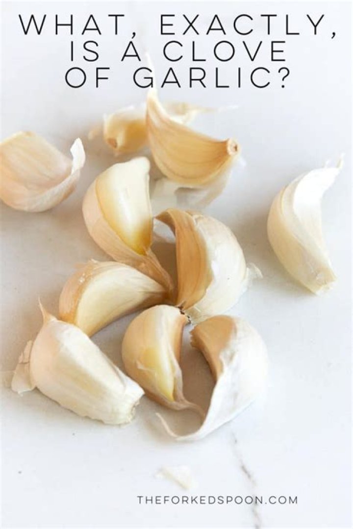 How many teaspoons is a head of garlic?