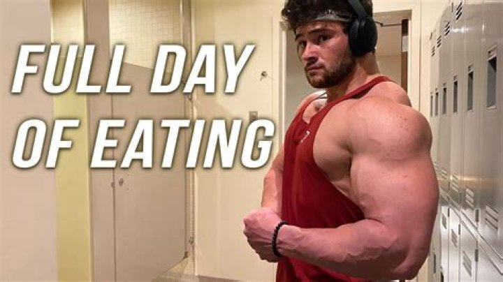 What do bodybuilders eat in the morning?