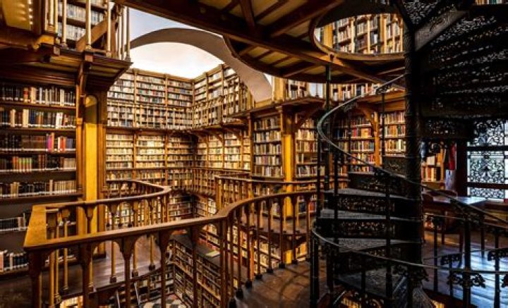 What is Tesseract library?