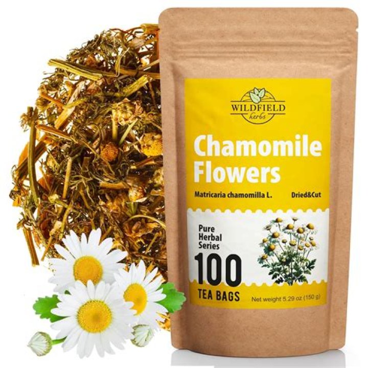 What nutrients are in chamomile tea?